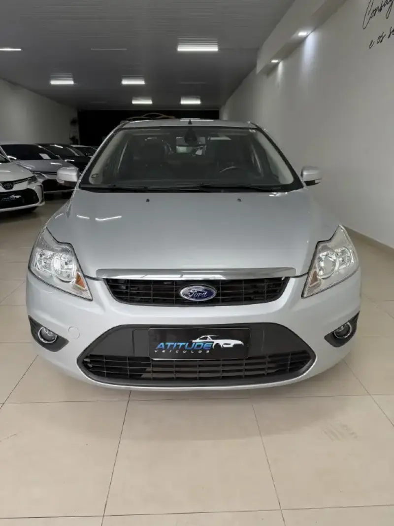 Focus Sedan - Foto