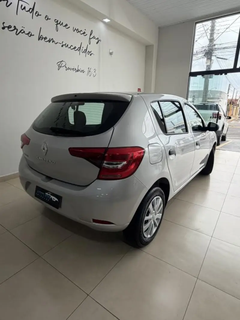 Sandero - Foto